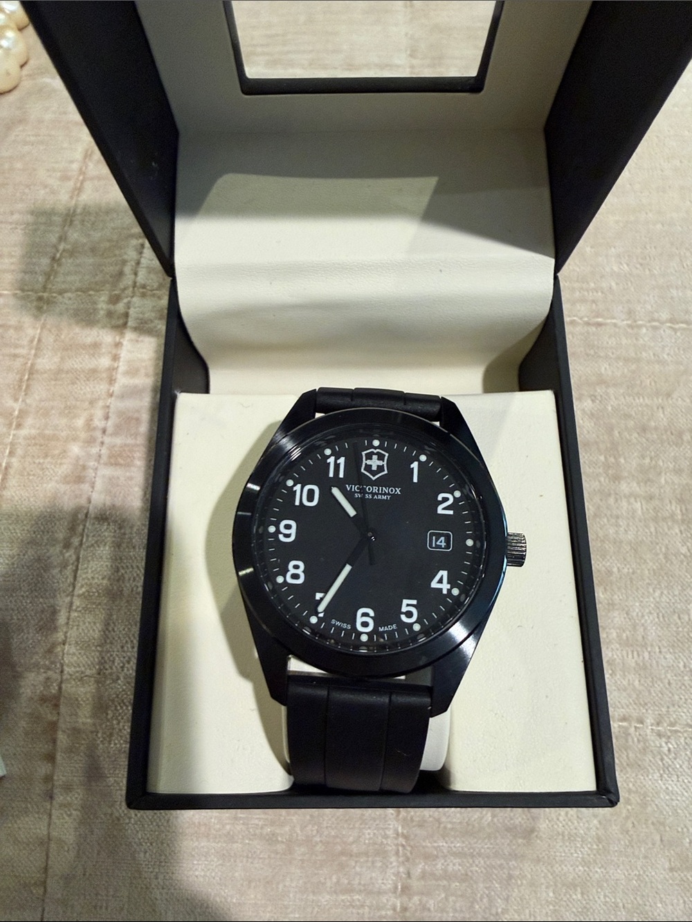 Swiss army victronix watch new in box with black rubber band